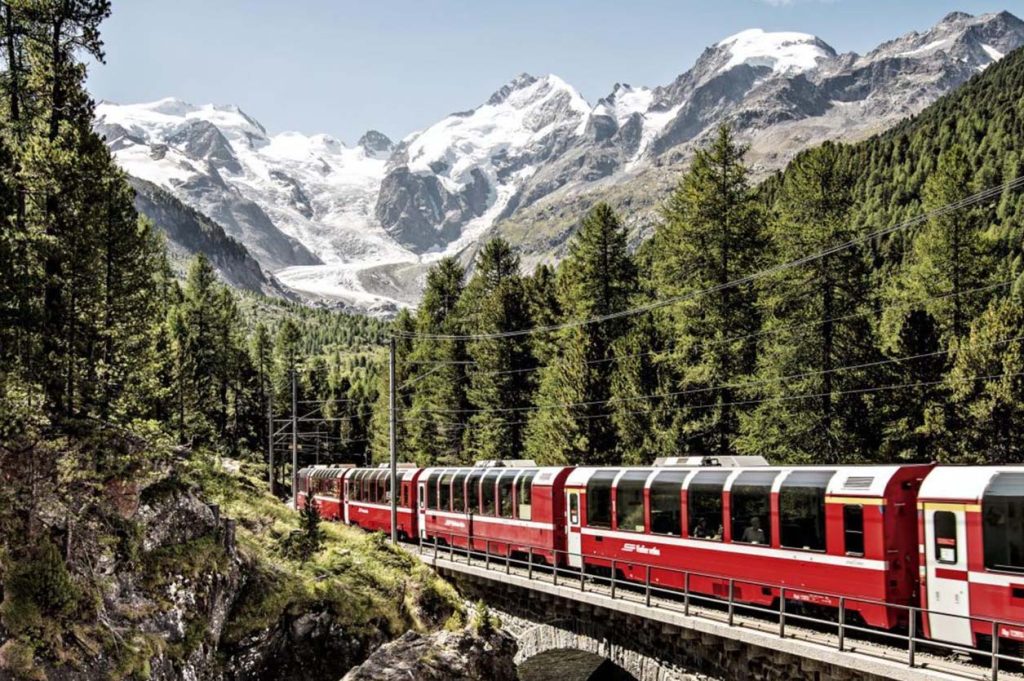 Descubre Praga en Tren: Viaja Cómodo y Disfruta de los Encantadores Paisajes