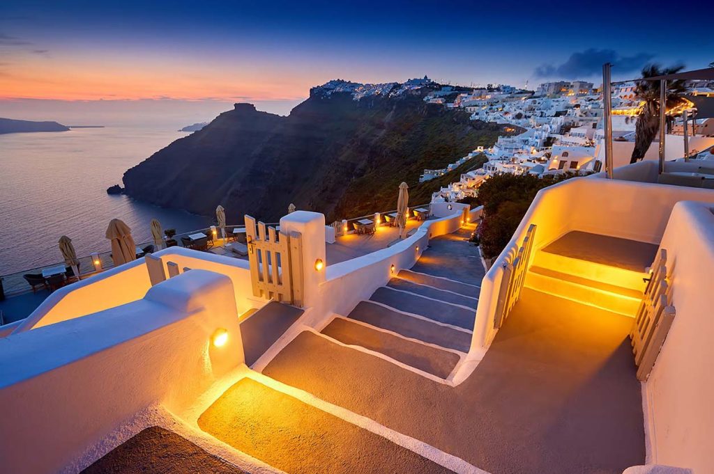 Descubriendo el Encanto de Santorini: Atracciones que te Sorprenderán