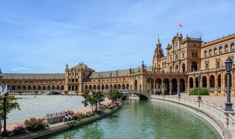 Viaje Escénico: Descubre la Belleza de Andalucía en Tren durante la Primavera