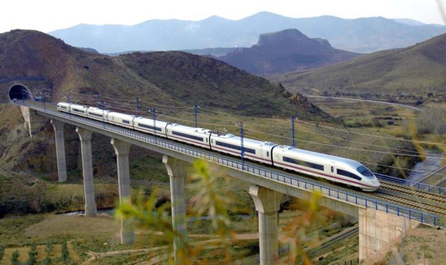 Viaje en tren de Málaga a Granada: Una Ruta que Vale la Pena